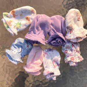 8 Pairs Baby Girl Newborn Mittens Gerber and Squiggles